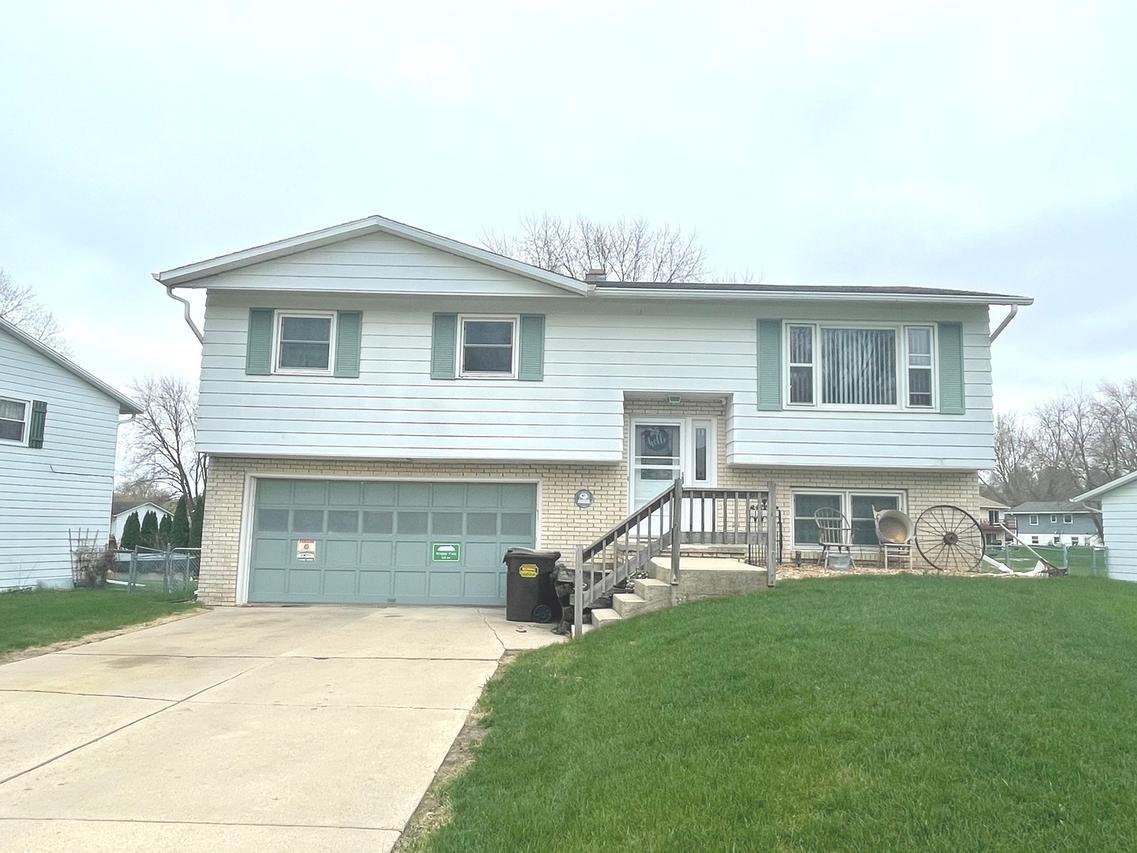 1945 Middlebury Rd., Freeport, IL 61032