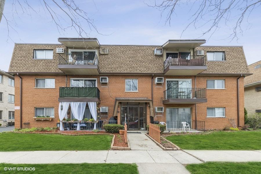 10530 Parkside Ave. #10, Chicago Ridge, IL 60415