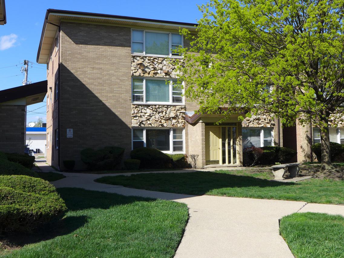 3180 W Meadow Lane Dr. #44, Merrionette Park, IL 60803