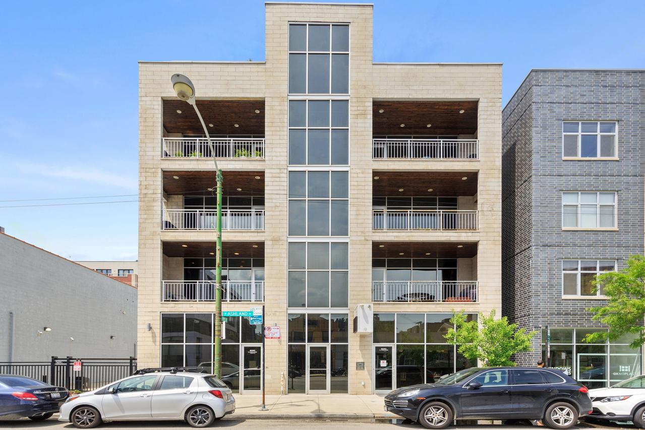 830 N Ashland Ave. #2S, Chicago, IL 60622
