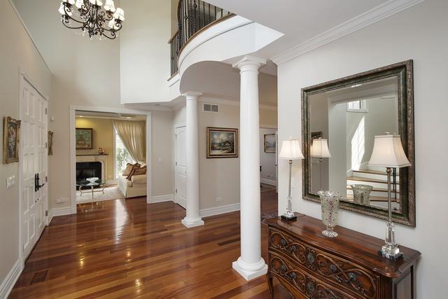 867 Peach Tree Ln., Glencoe, IL 60022