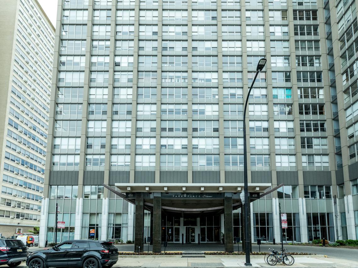 655 W Irving Park Rd. #1201, Chicago, IL 60613