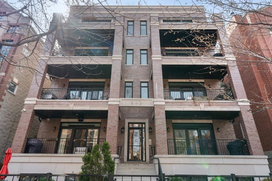 843 W Buckingham Pl. #4E, Chicago, IL 60657