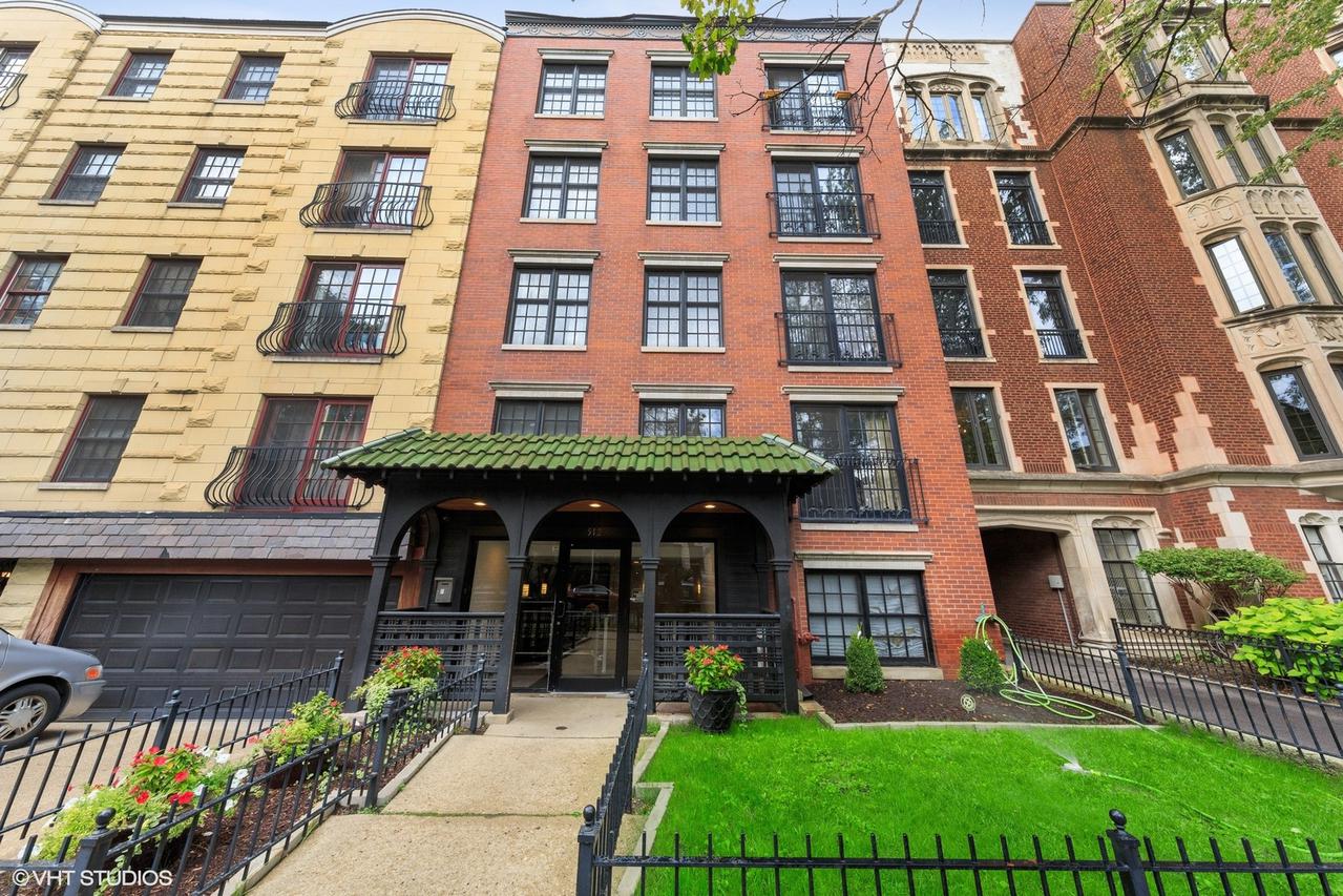 512 W Barry Ave. #307, Chicago, IL 60657