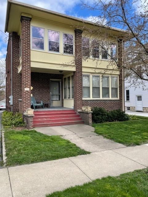 726 N 7th St., Dekalb, IL 60115