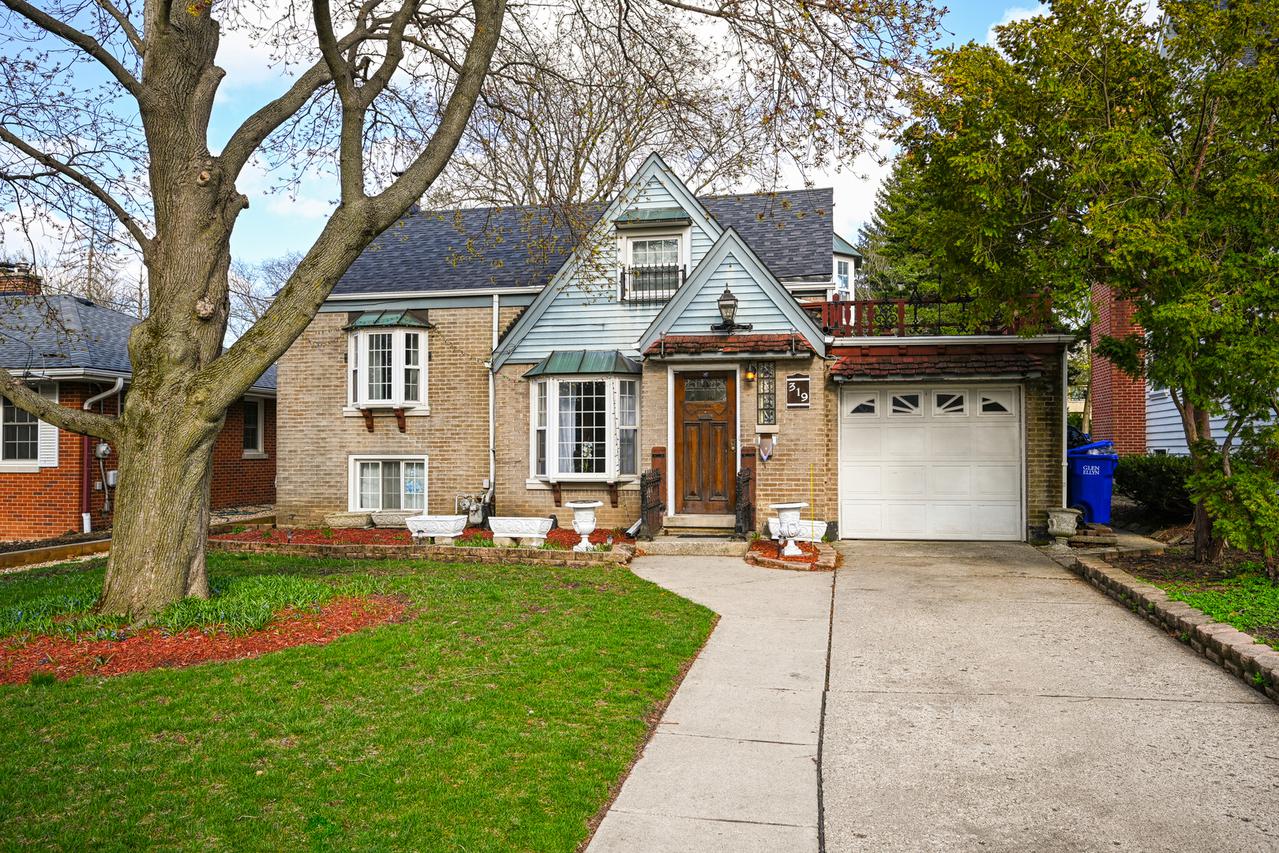 319 May Ave., Glen Ellyn, IL 60137