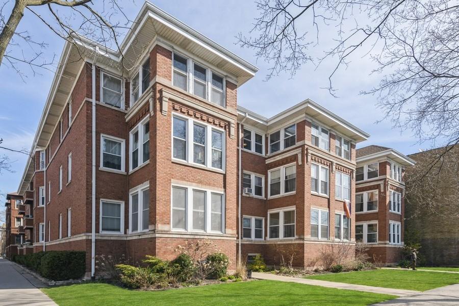 1444 W Jarvis Ave. #3C, Chicago, IL 60626