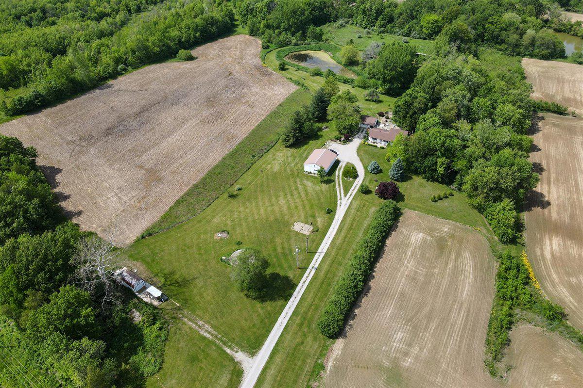 22263 State Highway 133, Oakland, IL 61943