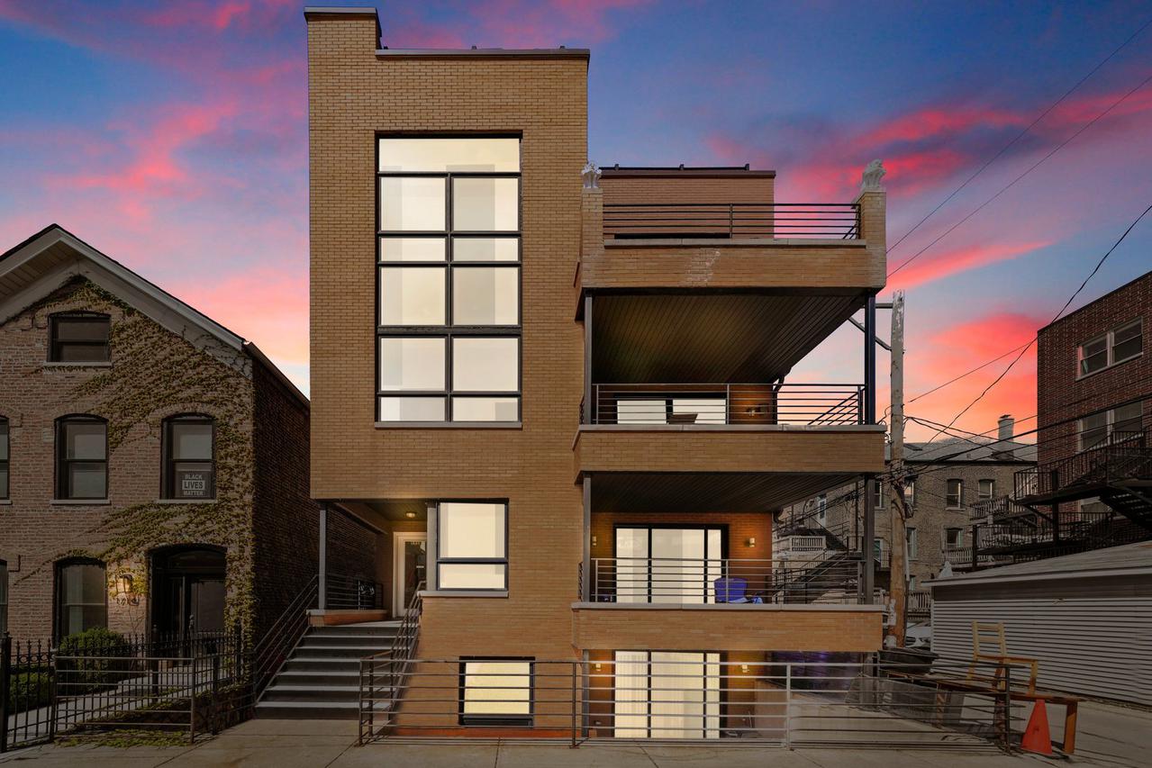 1712 W Beach Ave. #2, Chicago, IL 60622