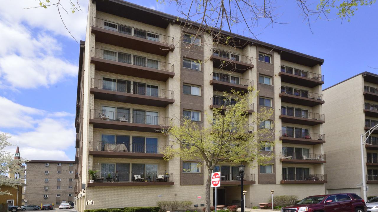 251 Marengo Ave. #3D, Forest Park, IL 60130