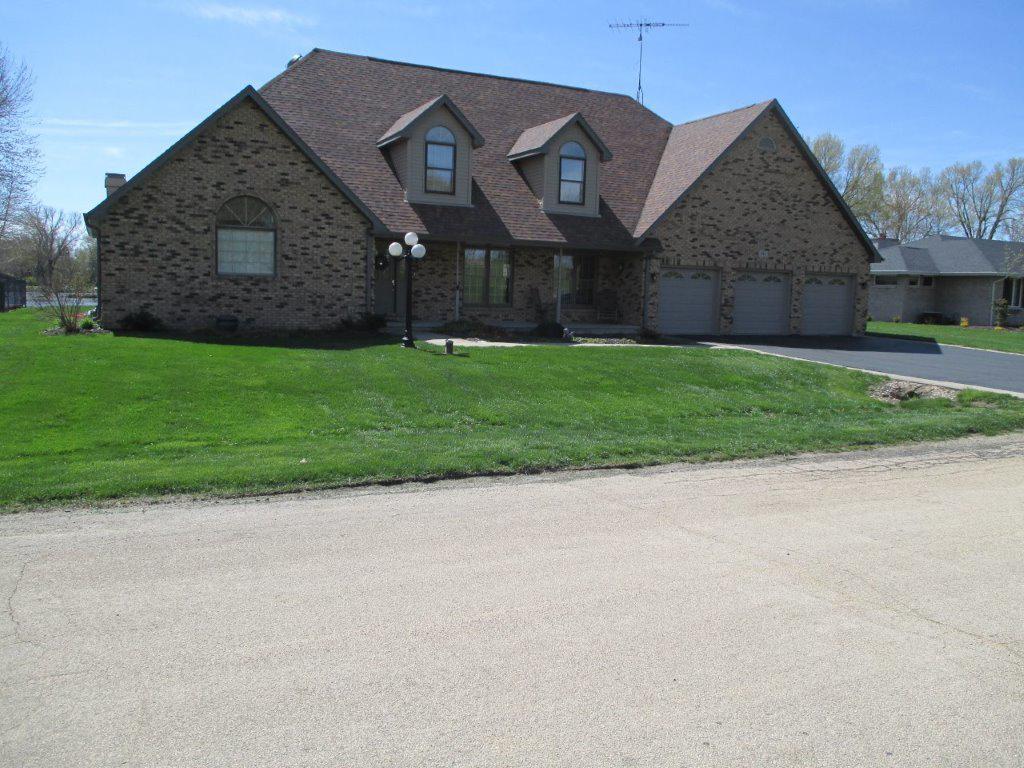 331 Rockside Dr., Dixon, IL 61021