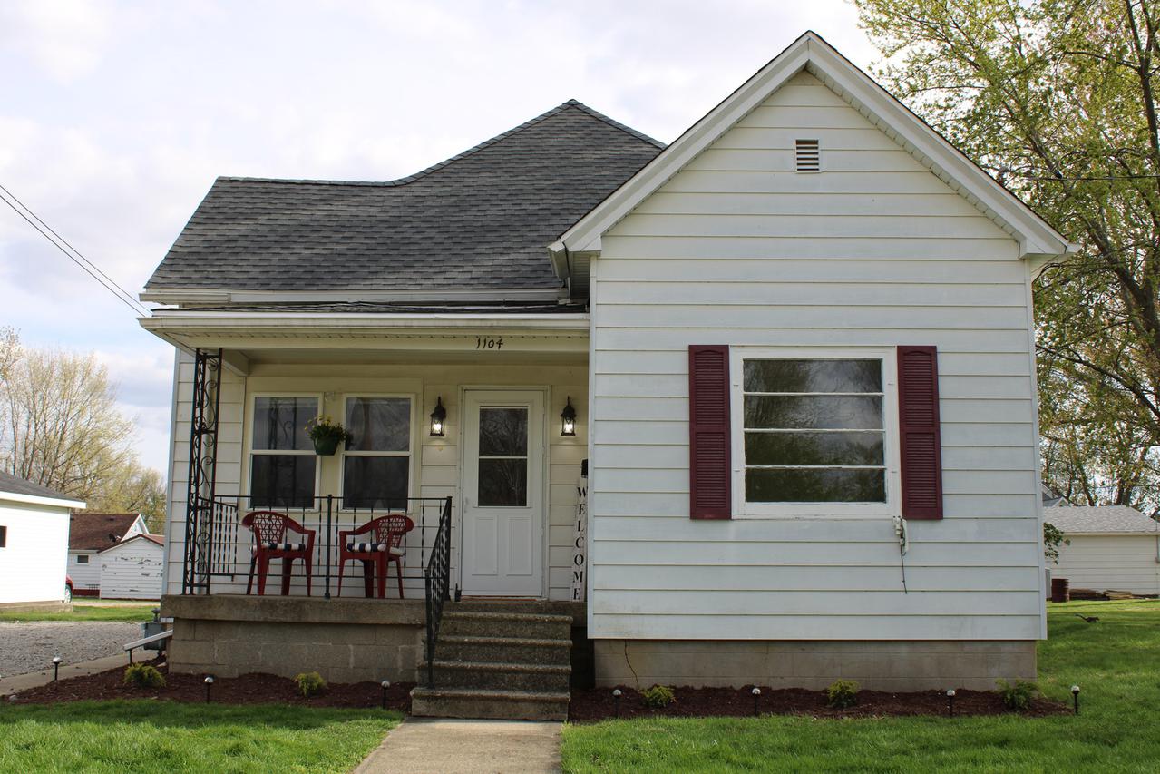 1104 E Jefferson St., Clinton, IL 61727