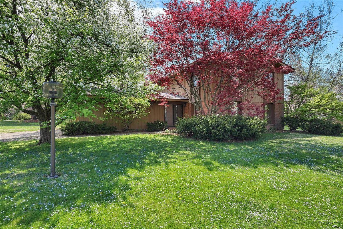 26 Willow Ct., Champaign, IL 61822