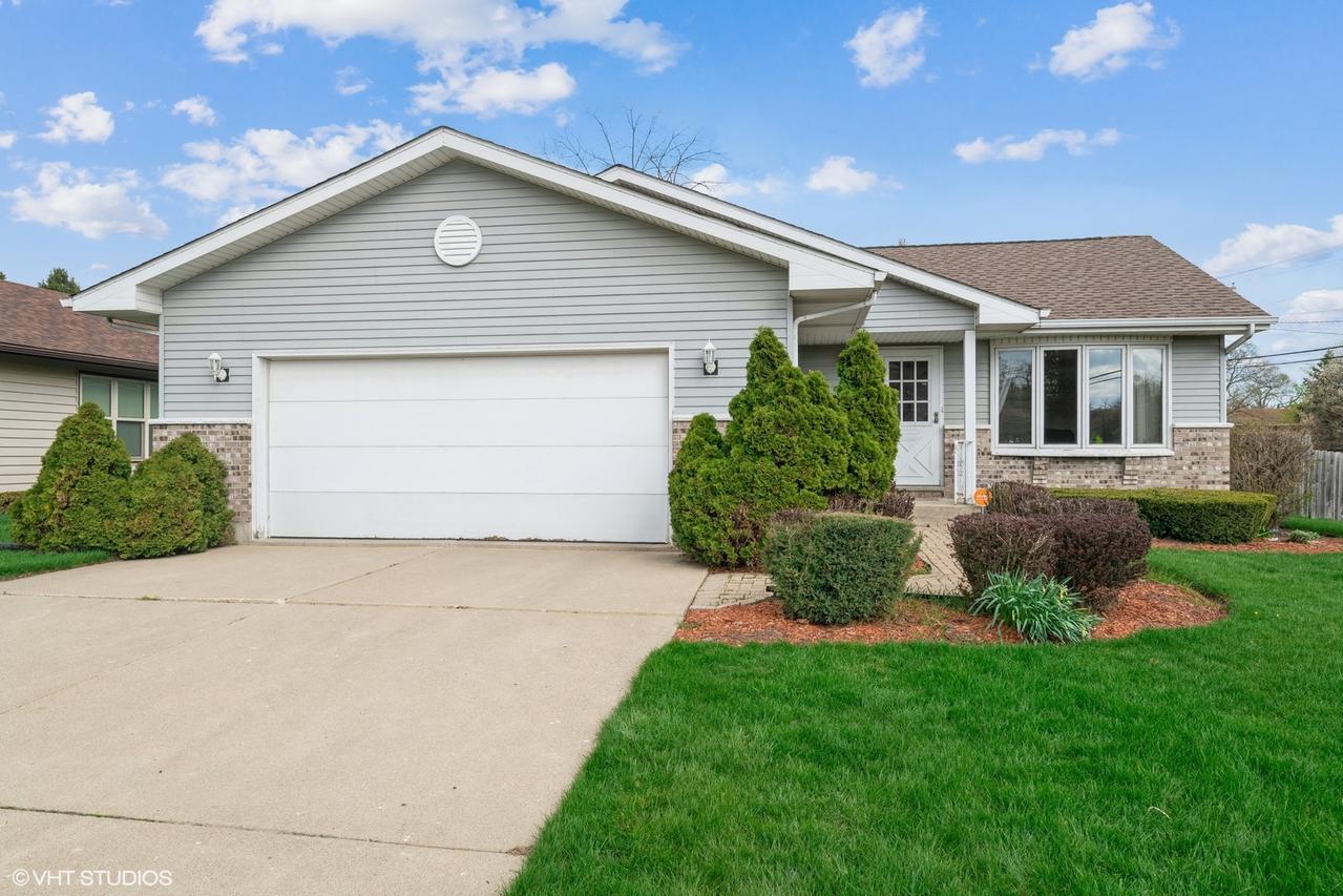 715 Blackburn St., Gurnee, IL 60031