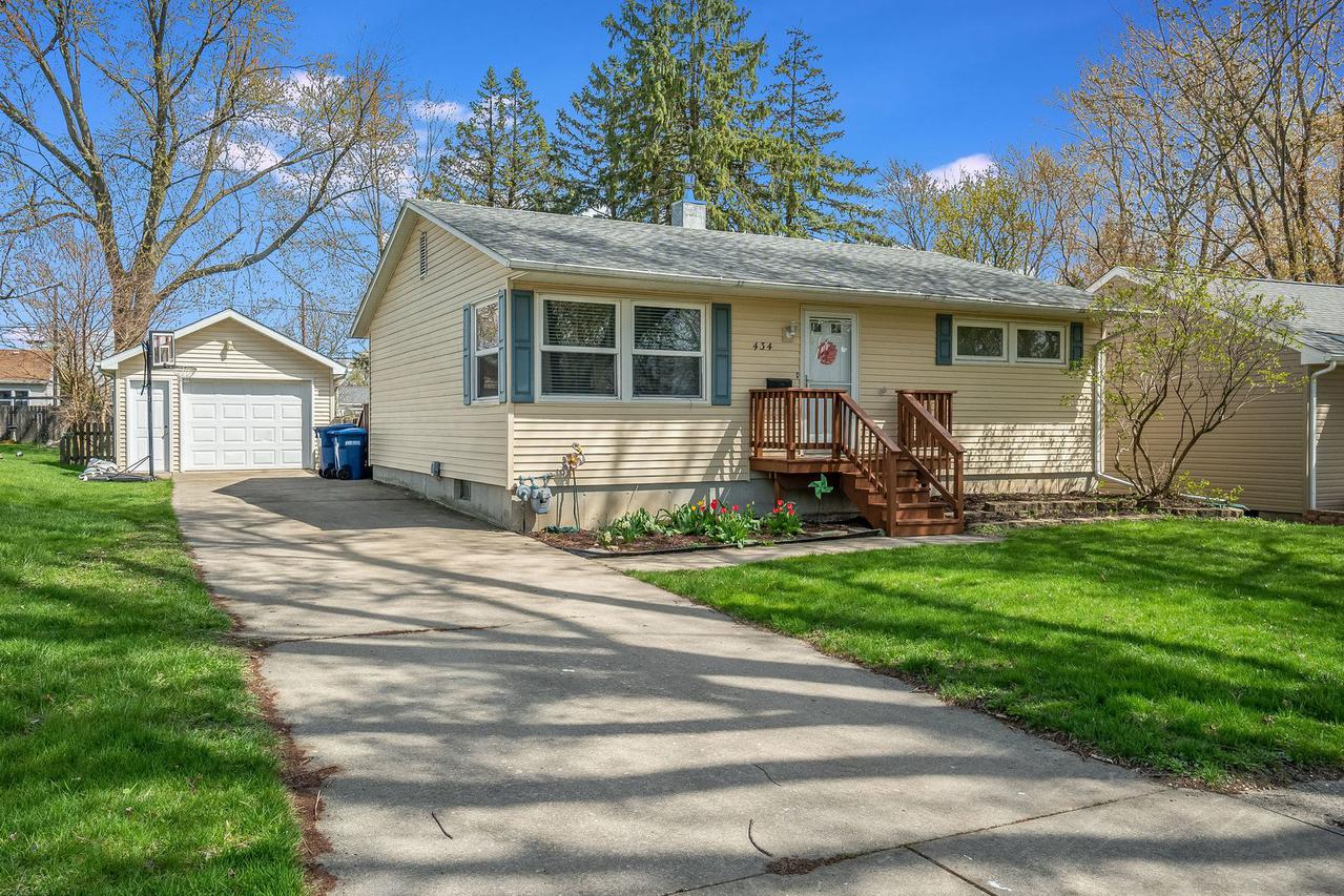 434 S 11th St., Dekalb, IL 60115