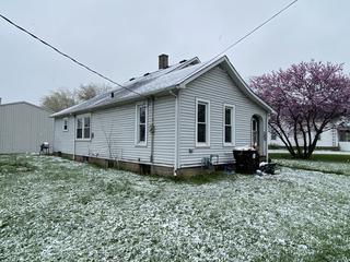 331 S John St., Farmer City, IL 61842