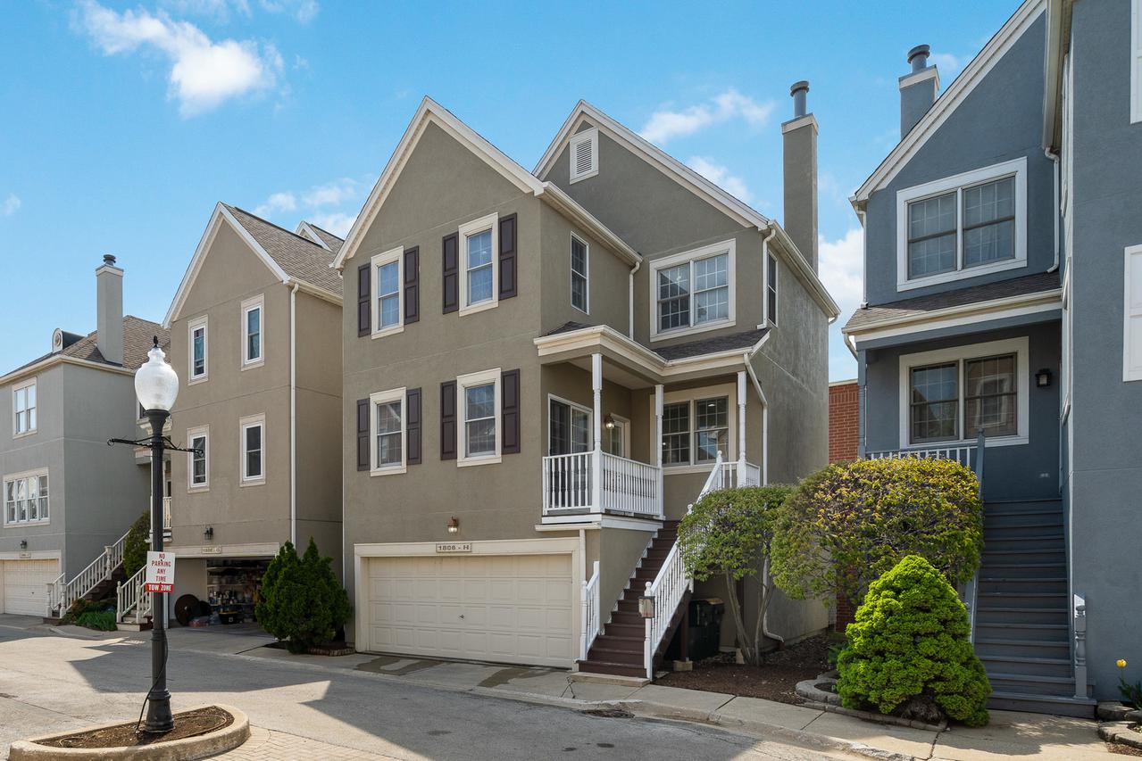 1806-H W Diversey Pkwy., Chicago, IL 60614
