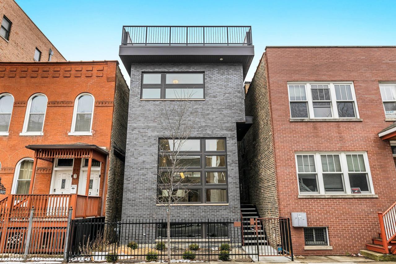 1809 W Race Ave., Chicago, IL 60622