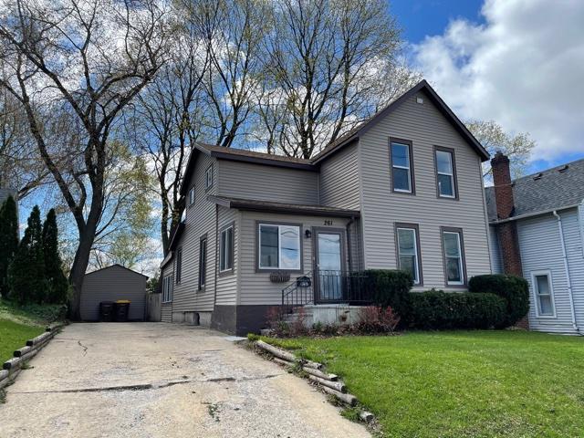 261 W Empire St., Freeport, IL 61032