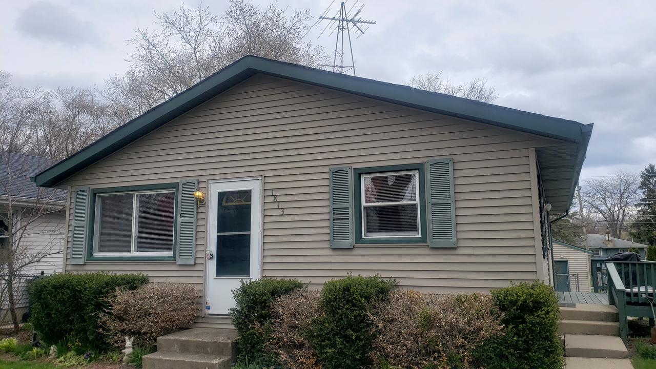 1813 Gilead Ave., Zion, IL 60099