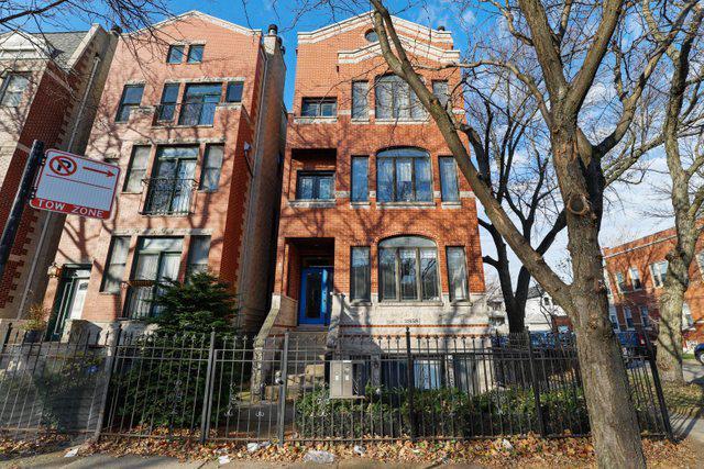 2858 N Damen Ave. #1, Chicago, IL 60618
