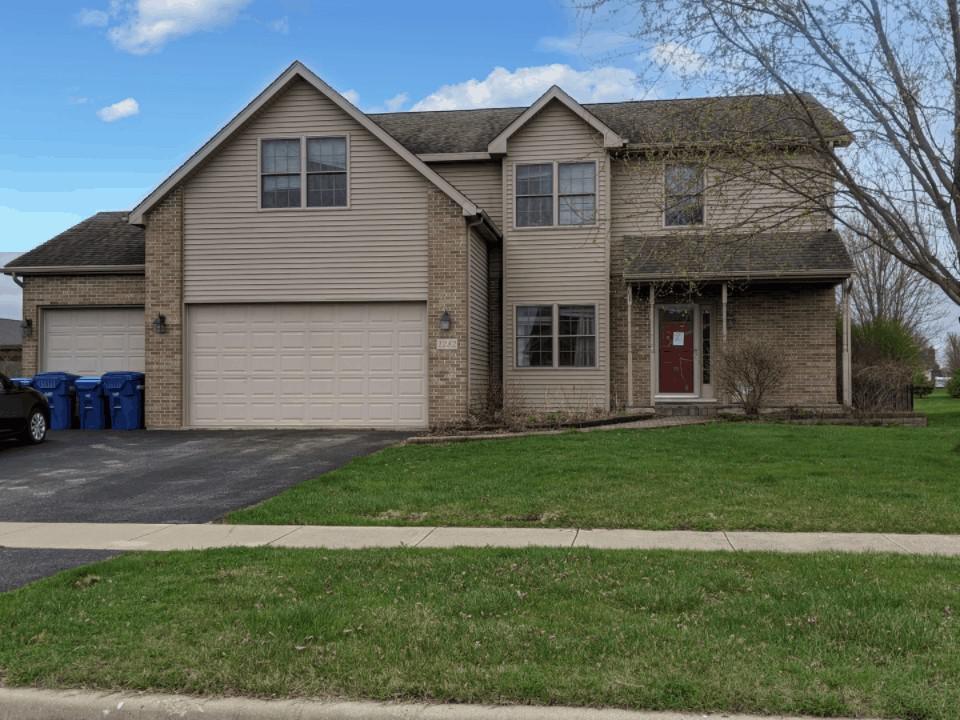 1282 Omega Circle Dr., Dekalb, IL 60115