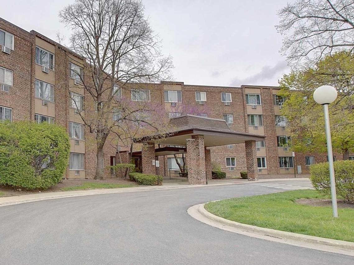 1880 Bonnie Ln. #422, Hoffman Estates, IL 60169