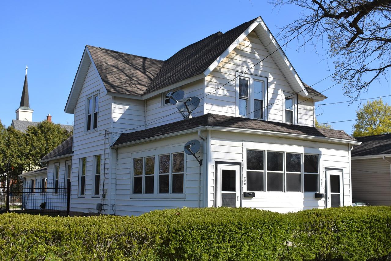 220 E Lincoln Ave., Belvidere, IL 61008