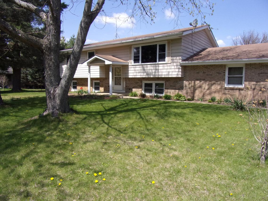 24600 W Easy St., Plainfield, IL 60586
