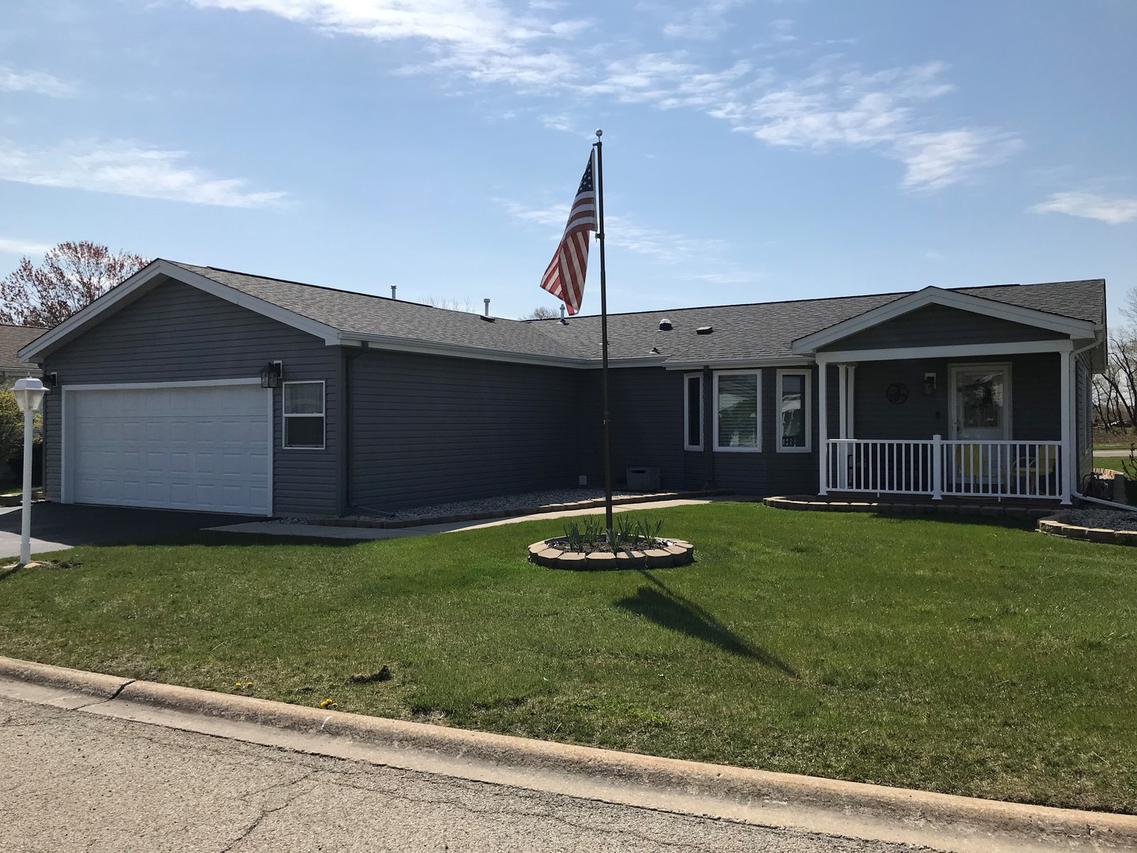 2811 Polo Ct., Grayslake, IL 60030