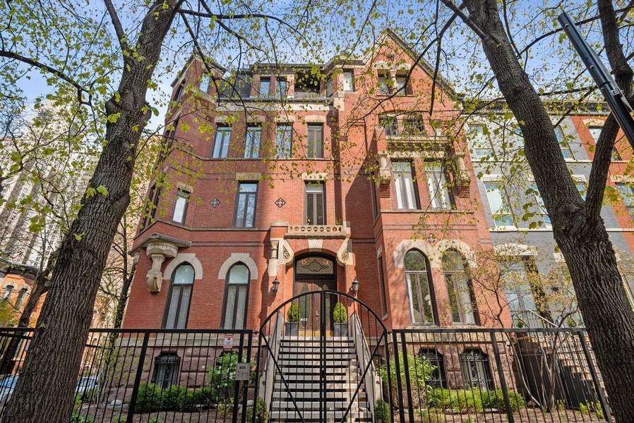 839 N Dearborn St. #A, Chicago, IL 60610