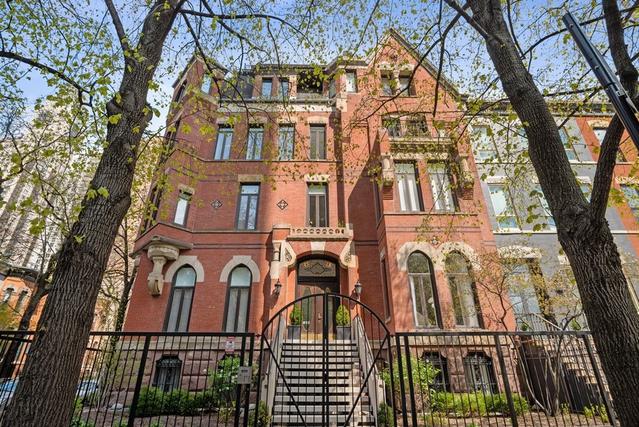 839 N. Dearborn St. #A, Chicago, IL 60610