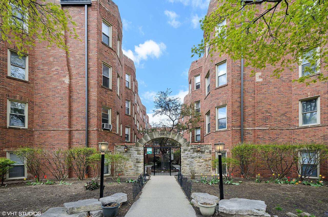 4132 N Kedvale Ave. #210, Chicago, IL 60641