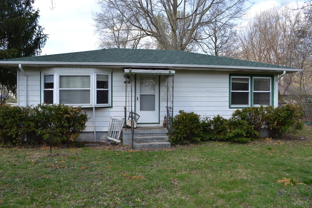1227 Oakwood Ave., Danville, IL 61832