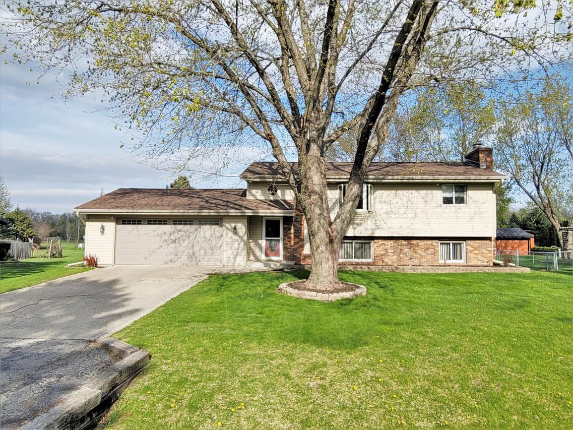 11227 Bertram Rd., Machesney Park, IL 61115