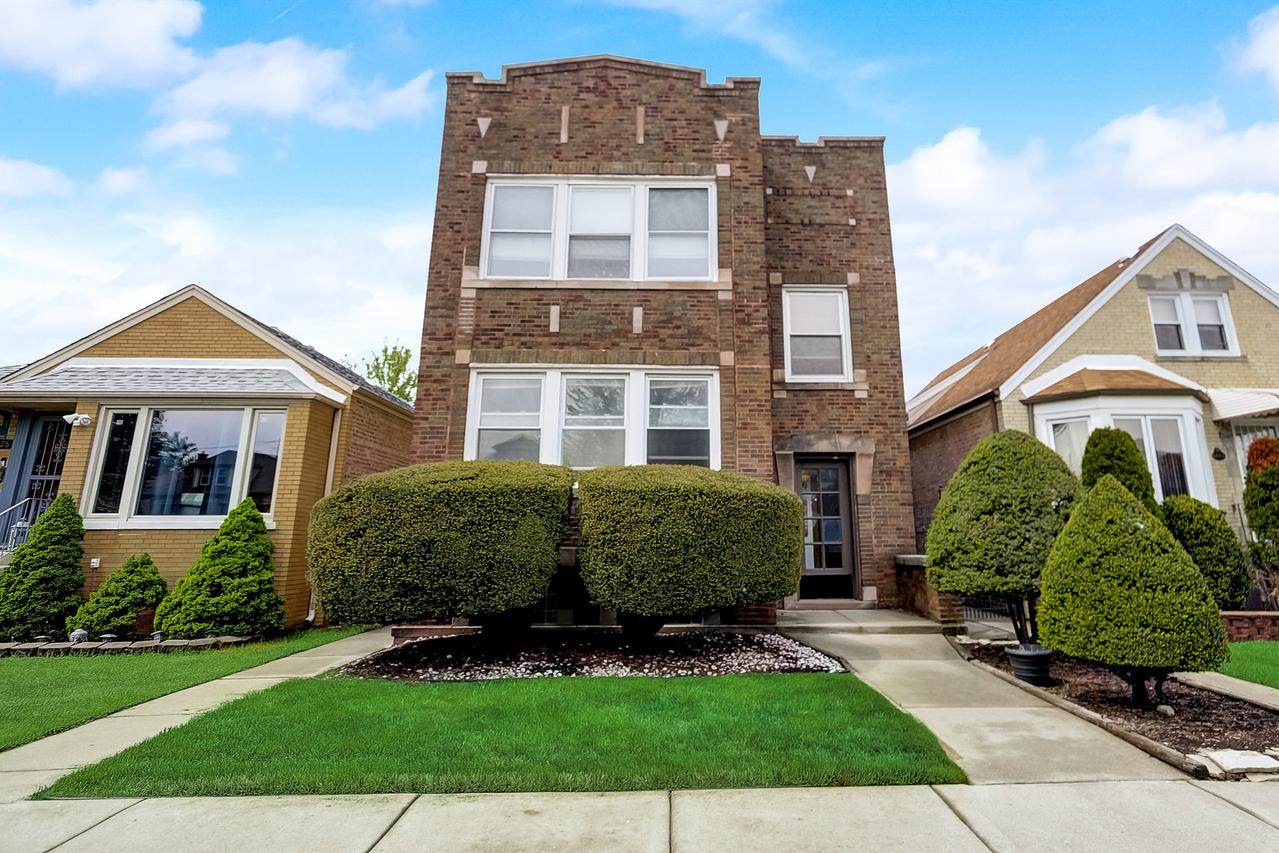 6424 S Komensky Ave., Chicago, IL 60629