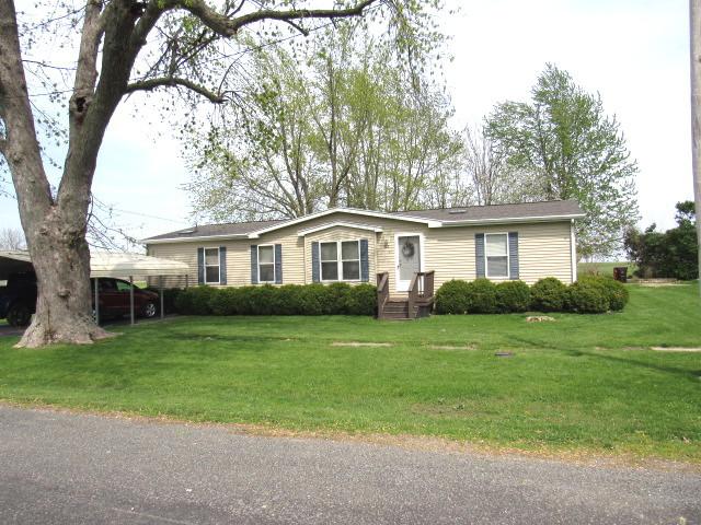 202 S Poplar St., Wapella, IL 61777