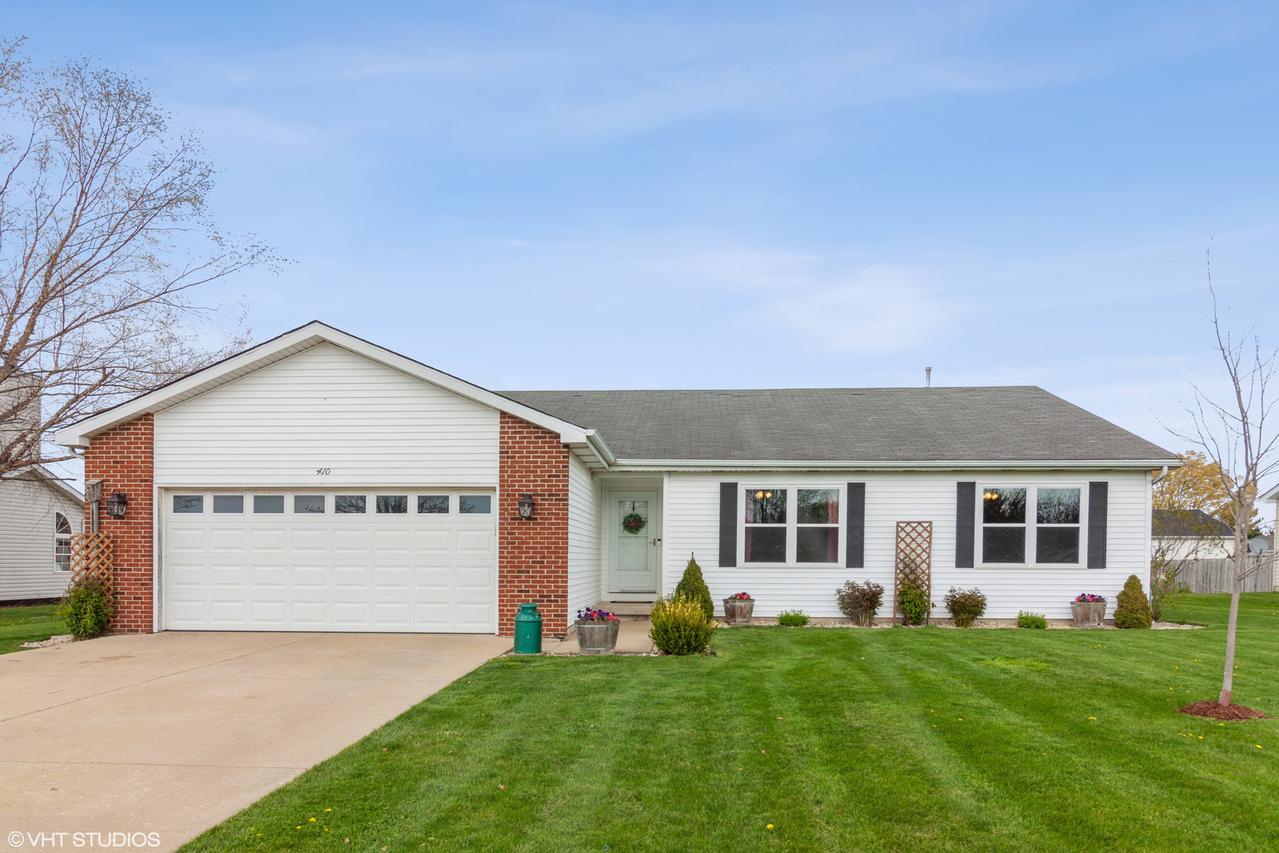 410 Graf St., Somonauk, IL 60552