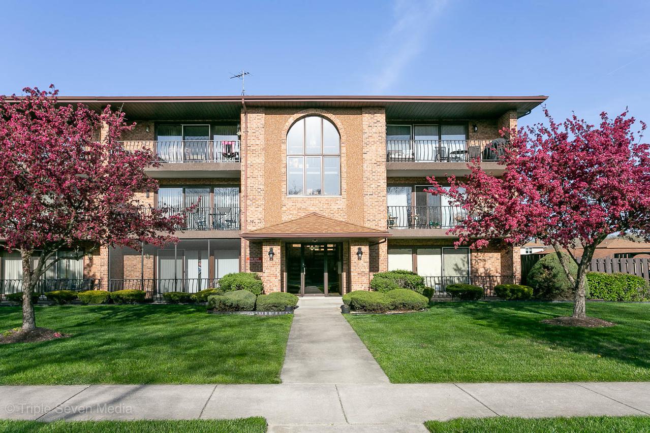 11103 Heritage Dr. #3A, Palos Hills, IL 60465