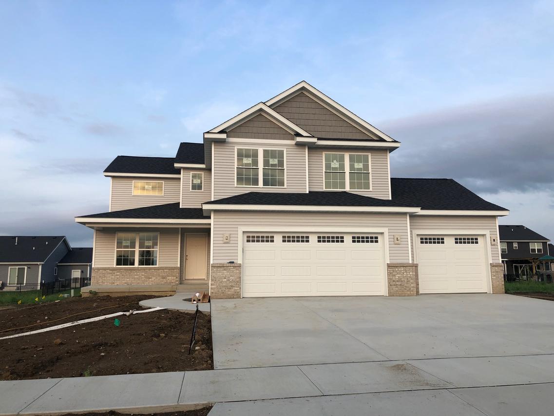 1404 Warwick Dr., Savoy, IL 61874
