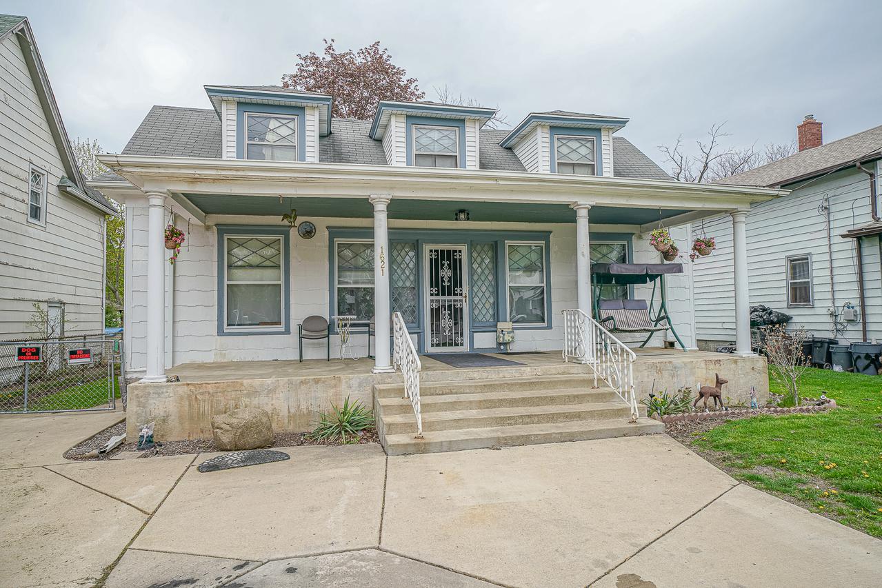 1621 9th St., Rockford, IL 61104