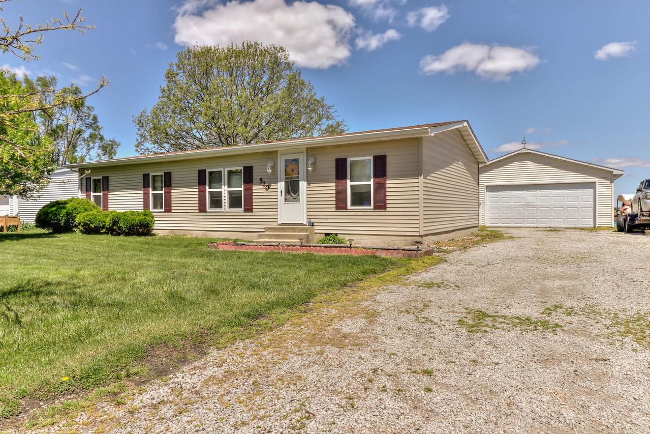 510 W Meyer St., Thomasboro, IL 61878