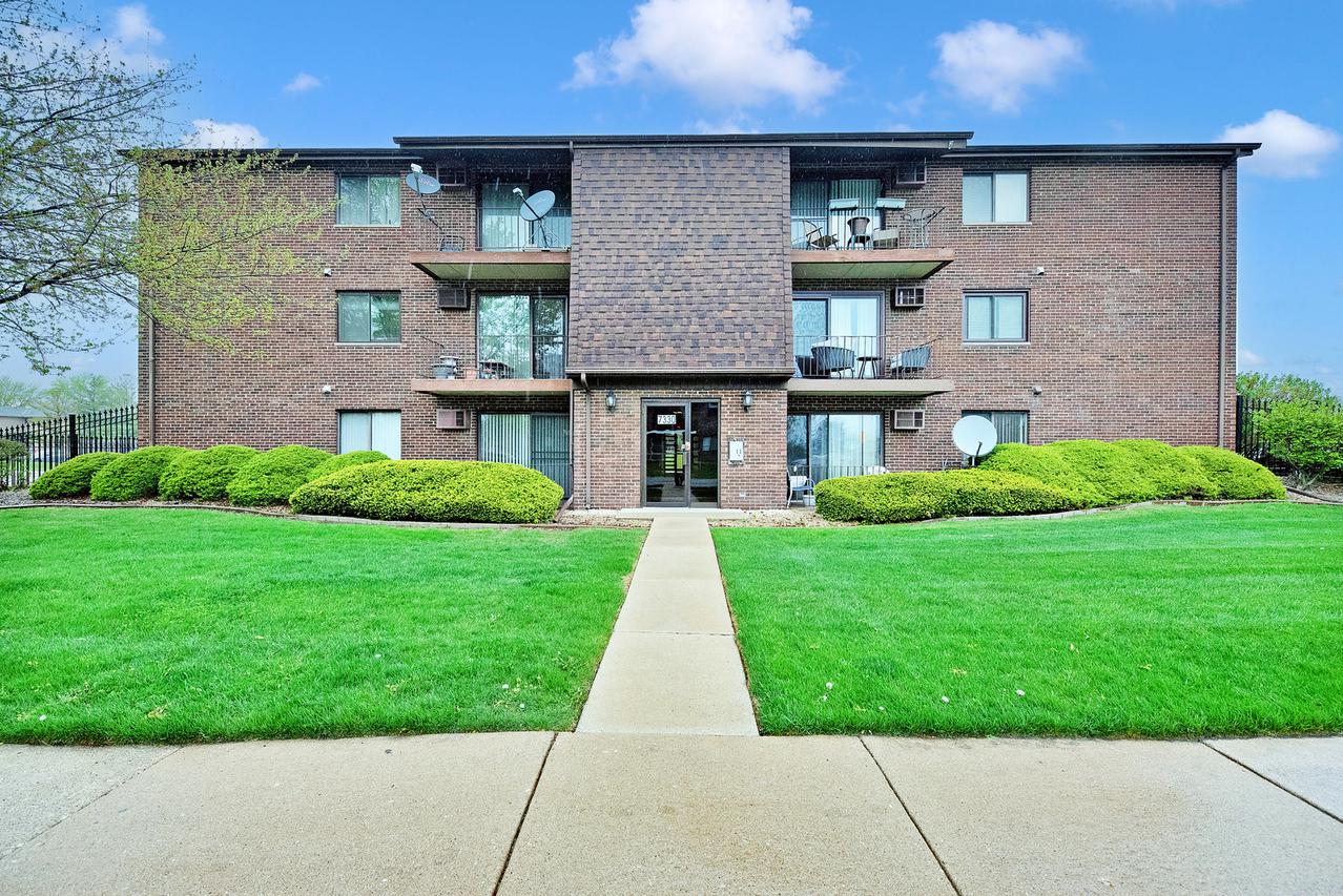 7330 Tiffany Dr. #2C, Orland Park, IL 60462