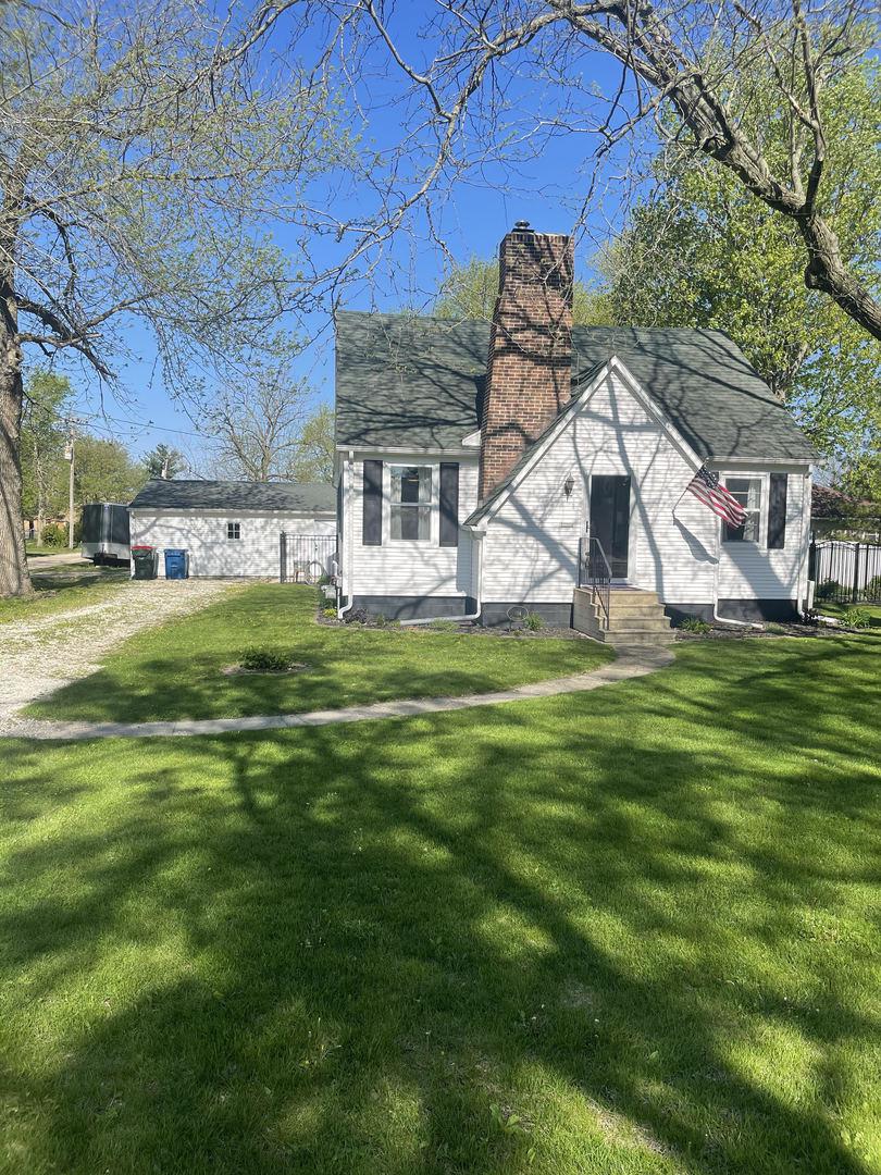 114 S Cherry St., Paxton, IL 60957