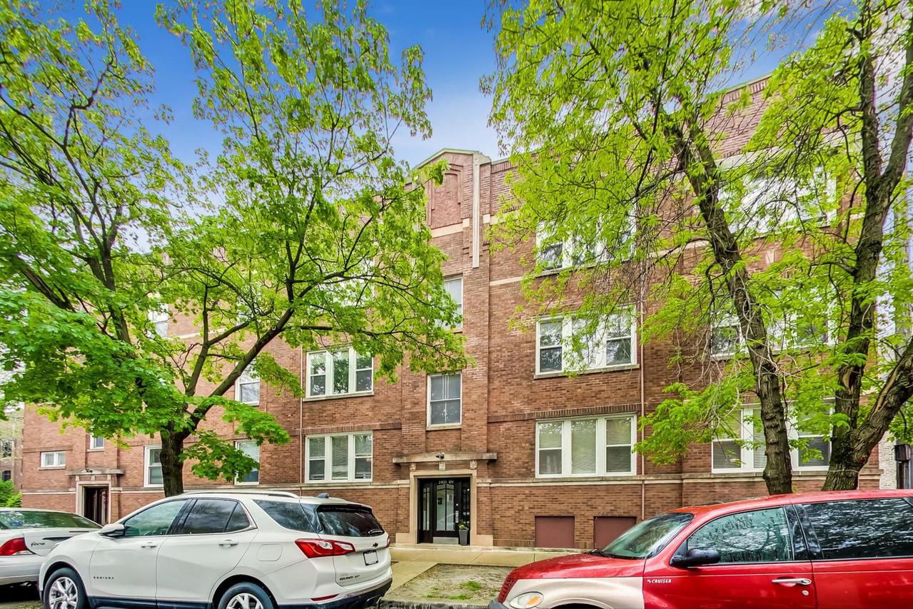 1409 W Rosemont Ave. #1W, Chicago, IL 60660