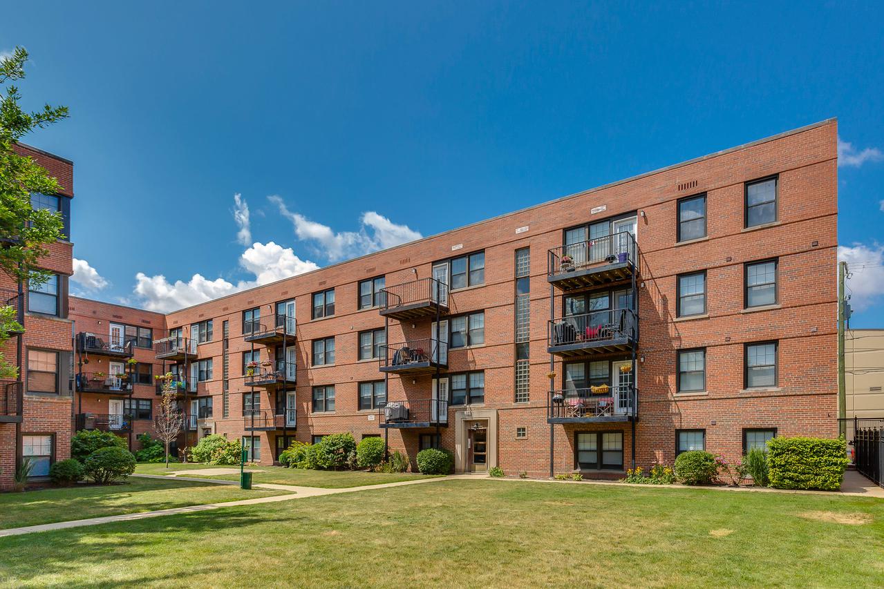 5228 N Campbell Ave. #GA, Chicago, IL 60625
