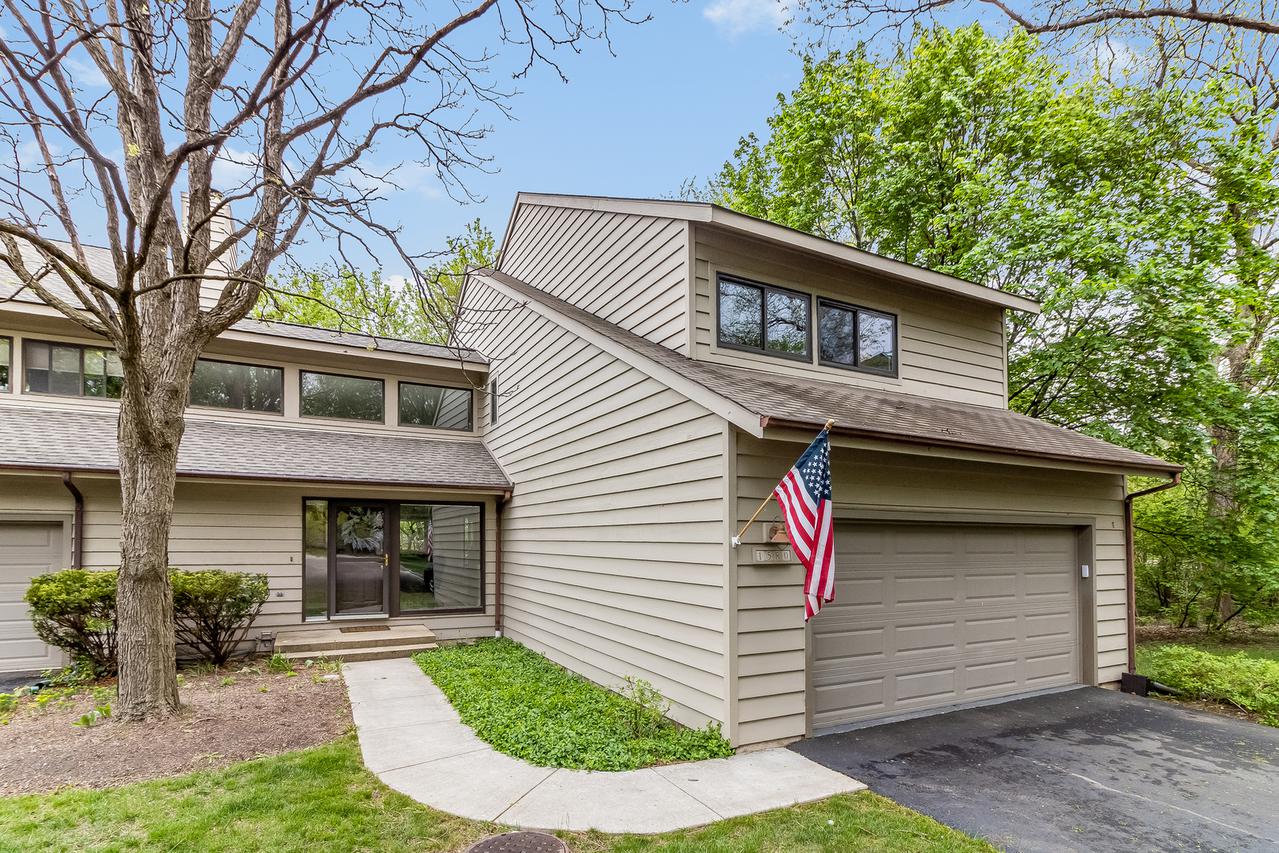 1580 Kirkwood Dr., Geneva, IL 60134