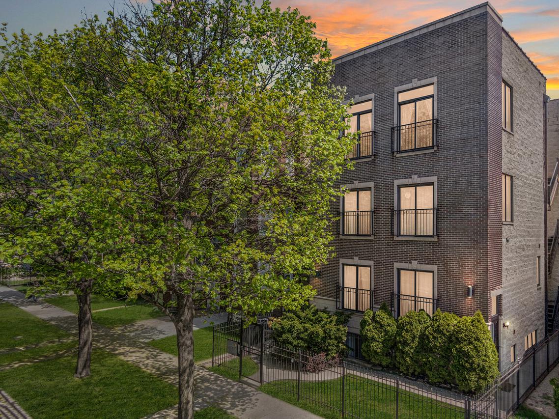[Address Hidden by Seller], Chicago, IL 60637