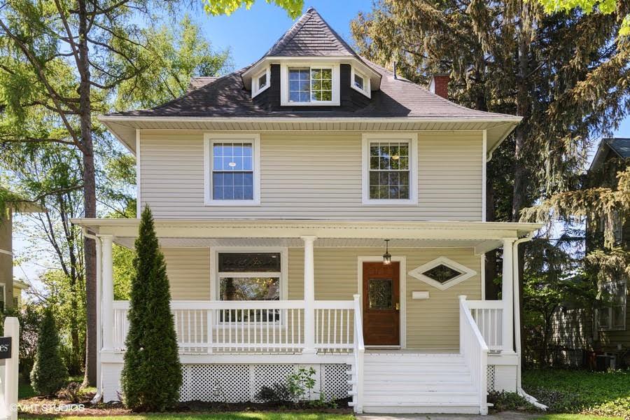 1121 Lake Ave., Wilmette, IL 60091