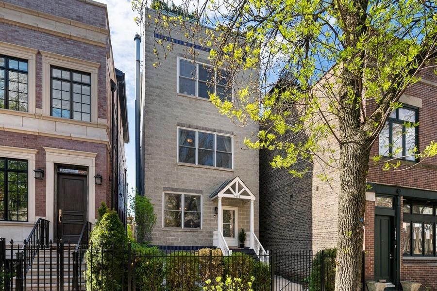 1455 W Wolfram St. #A, Chicago, IL 60657